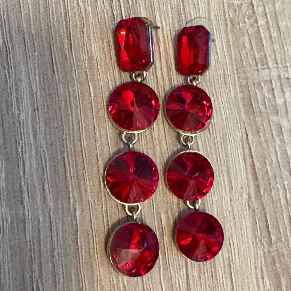 Gorgeous, Red Ravoli crystal or glass earrings, gold tone